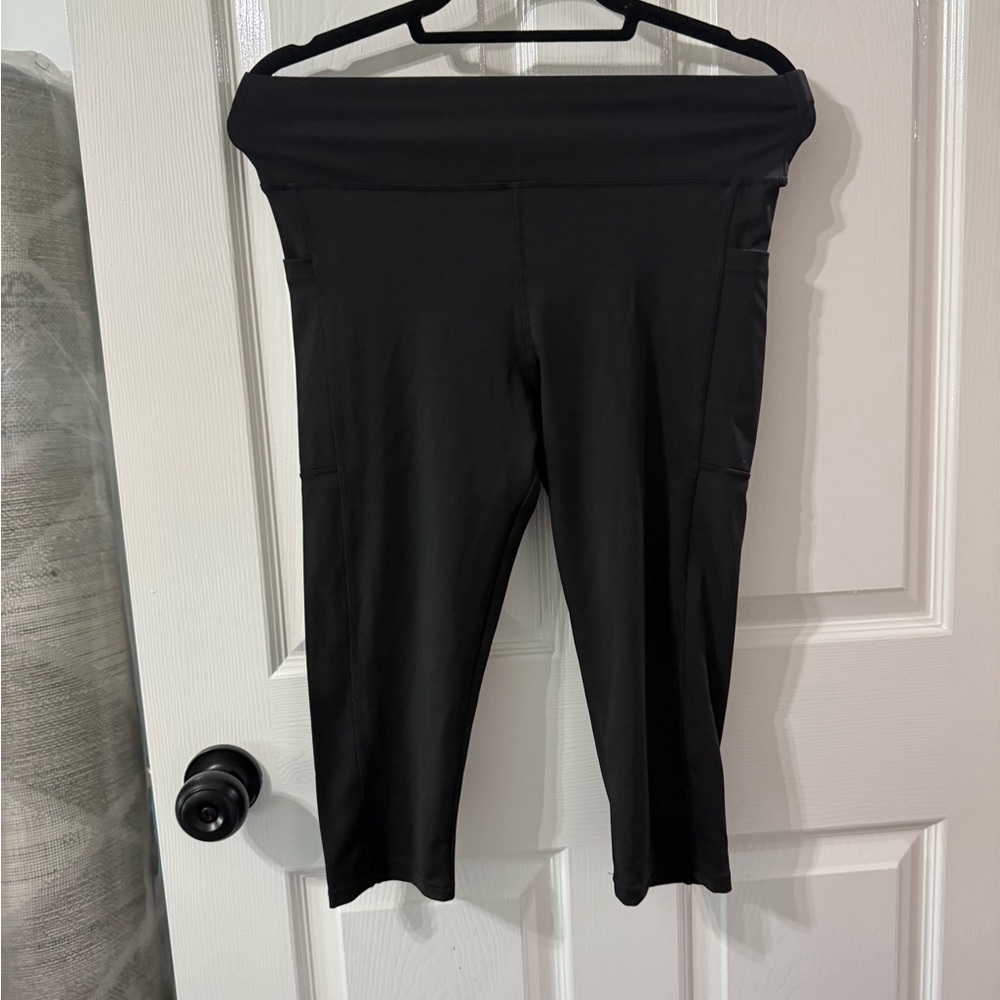 Black Stretchy Capris with Wide Waistband